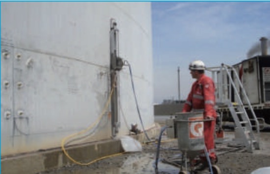Cutting a section from an oil storage tank